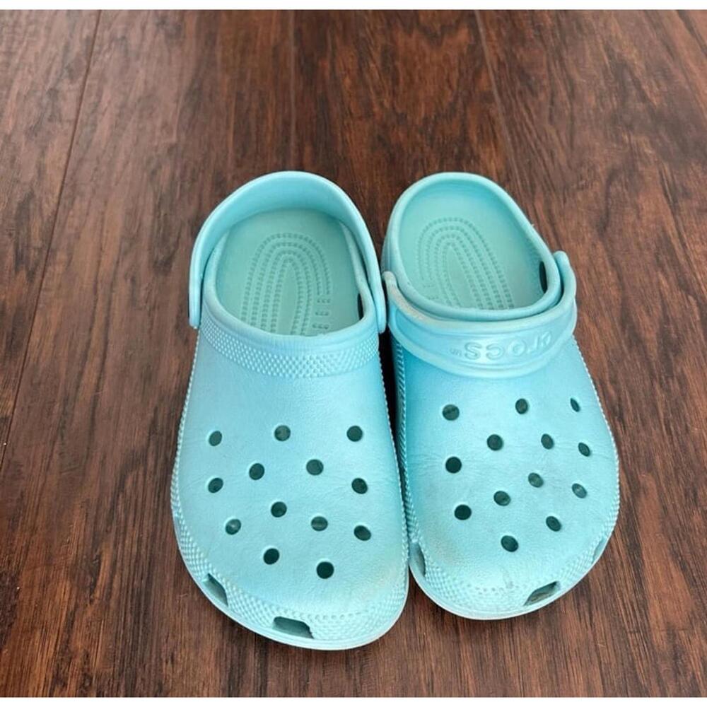 Crocs - Picture 2 of 6